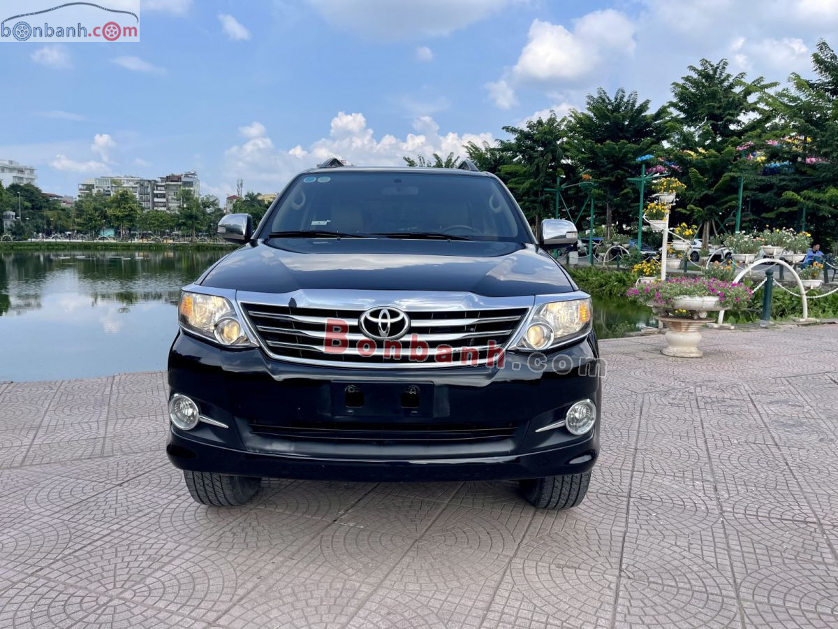 Toyota Fortuner 2.7V 4x2 AT 2015