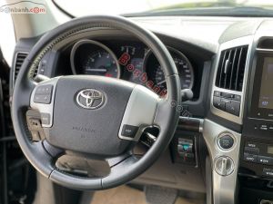 Xe Toyota Land Cruiser VX 4.6 V8 2014