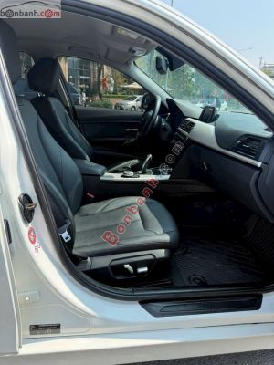 Xe BMW 3 Series 320i 2015