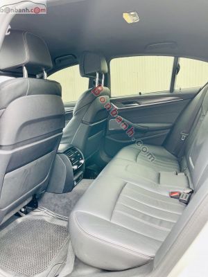 Xe BMW 5 Series 520i M Sport 2021