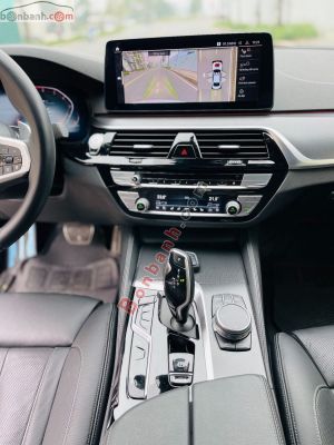 Xe BMW 5 Series 520i M Sport 2021