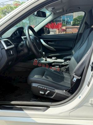 Xe BMW 3 Series 320i 2015