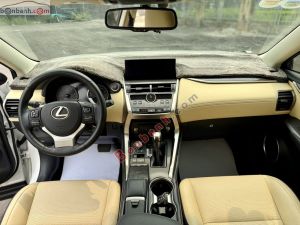 Xe Lexus NX 300 2018